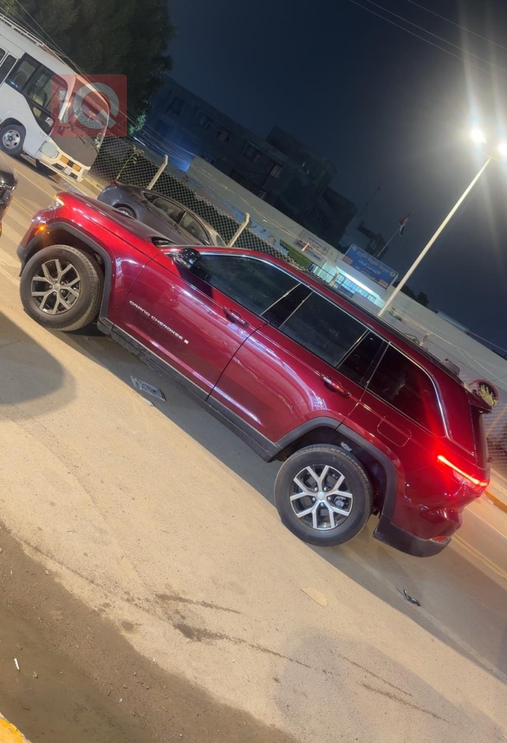 جيب جراند شيروكي